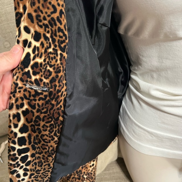 Leopard Print Velvet Blazer Focus 2000 size 4 - Picture 3 of 6